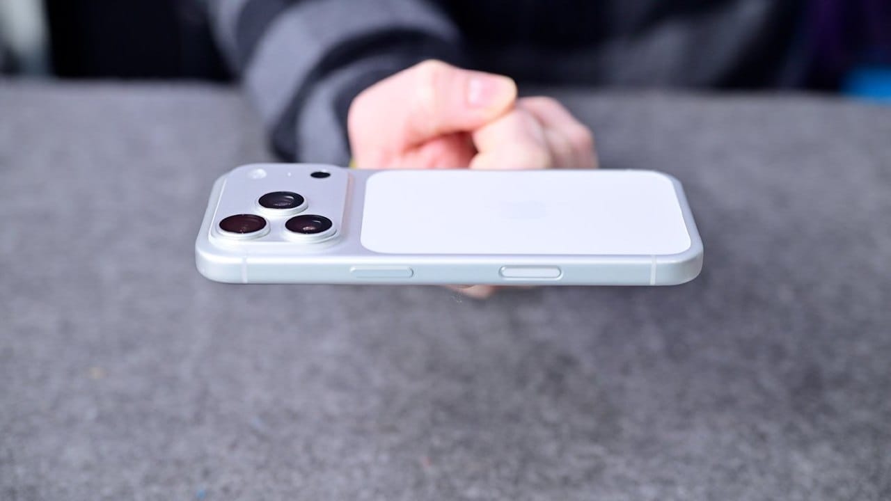 iPhone 17 Pro Max 获准参与 NASA 载人绕月任务：历经四阶段测试，严防碎片风险