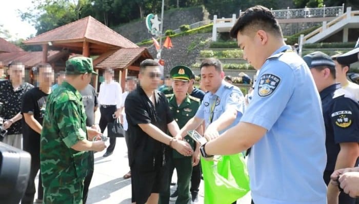 银狐木马案首犯从越南押解回国