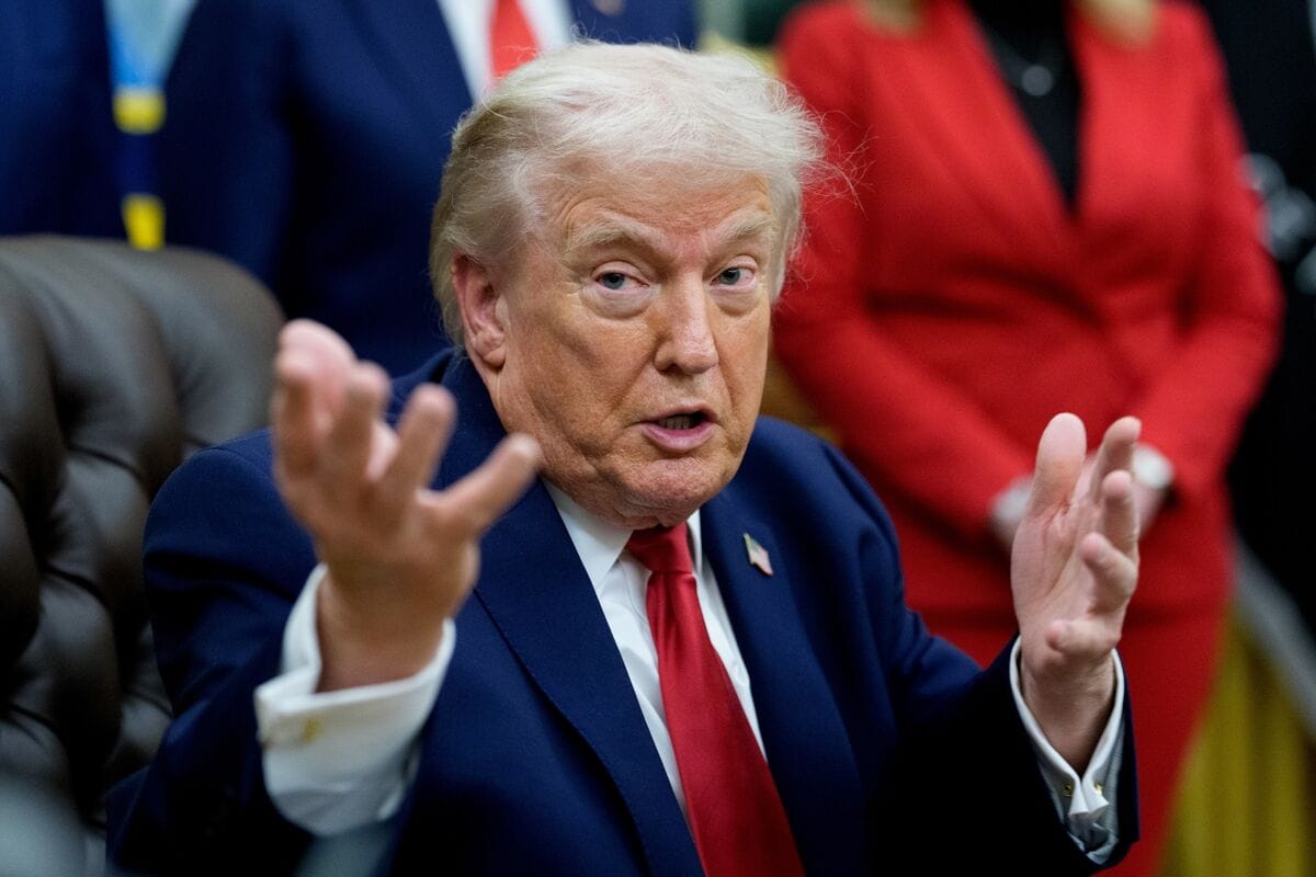 特朗普称拟向哈佛大学索赔 10 亿美元