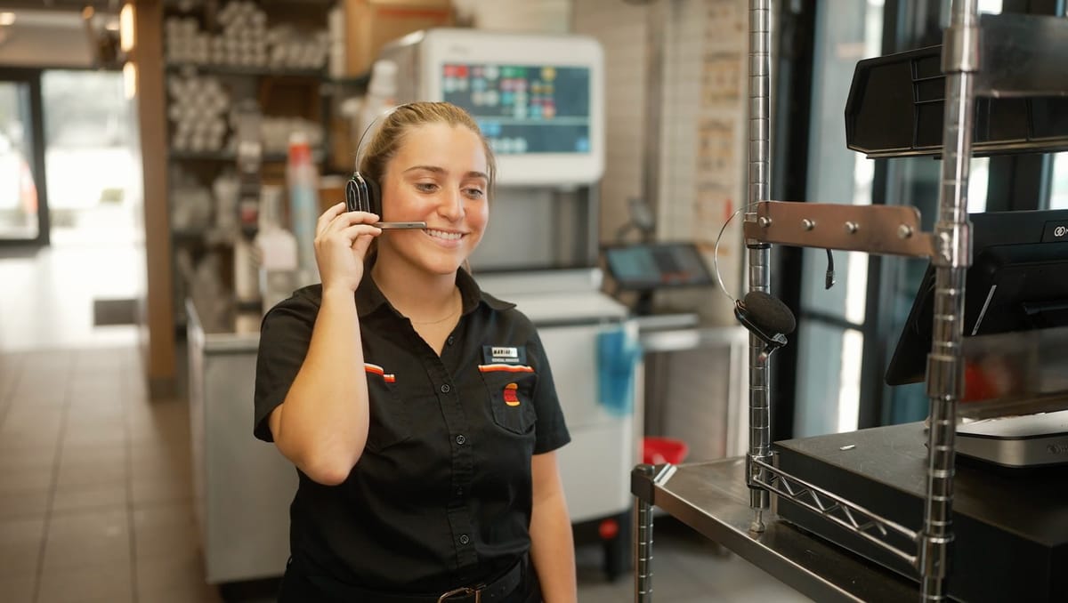 汉堡王推出 AI 助手 Patty 监控员工礼貌用语并辅助备餐