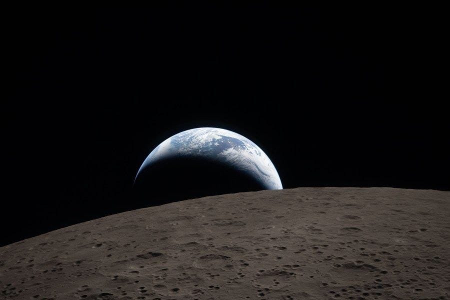 NASA 公布“阿耳忒弥斯 Ⅱ”绕月飞越首批官方照片