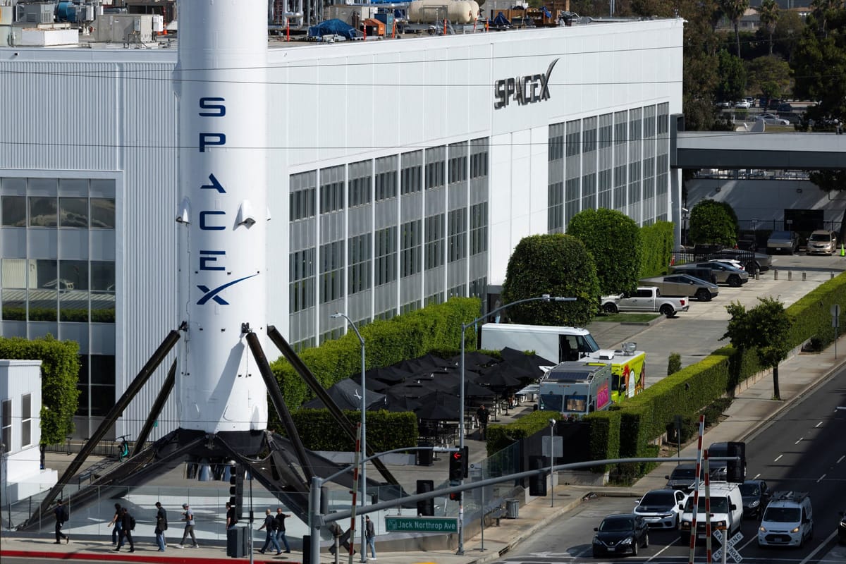 SpaceX 将马斯克薪酬与火星殖民目标挂钩